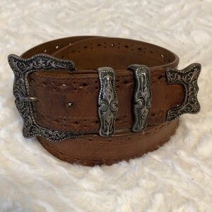 Vintage Jennifer Graham Decorative Genuine Leather & Antiqued Brass Belt. Petite